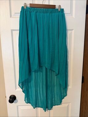 Xhilaration Teal High-Low Pleated Skirt